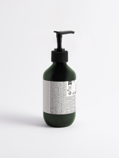 5 % d’urée + 2 % de panthénol Crème pour le corps homme